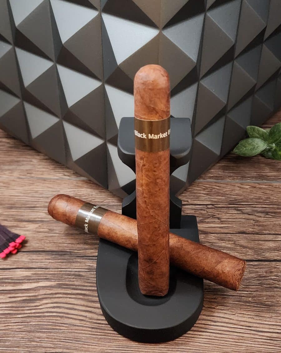 Alec Bradley Black Market Esteli Toro