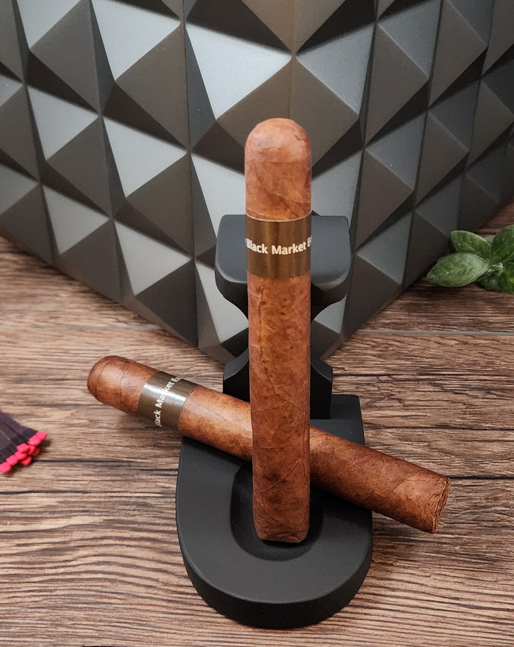Alec Bradley Black Market Esteli Toro