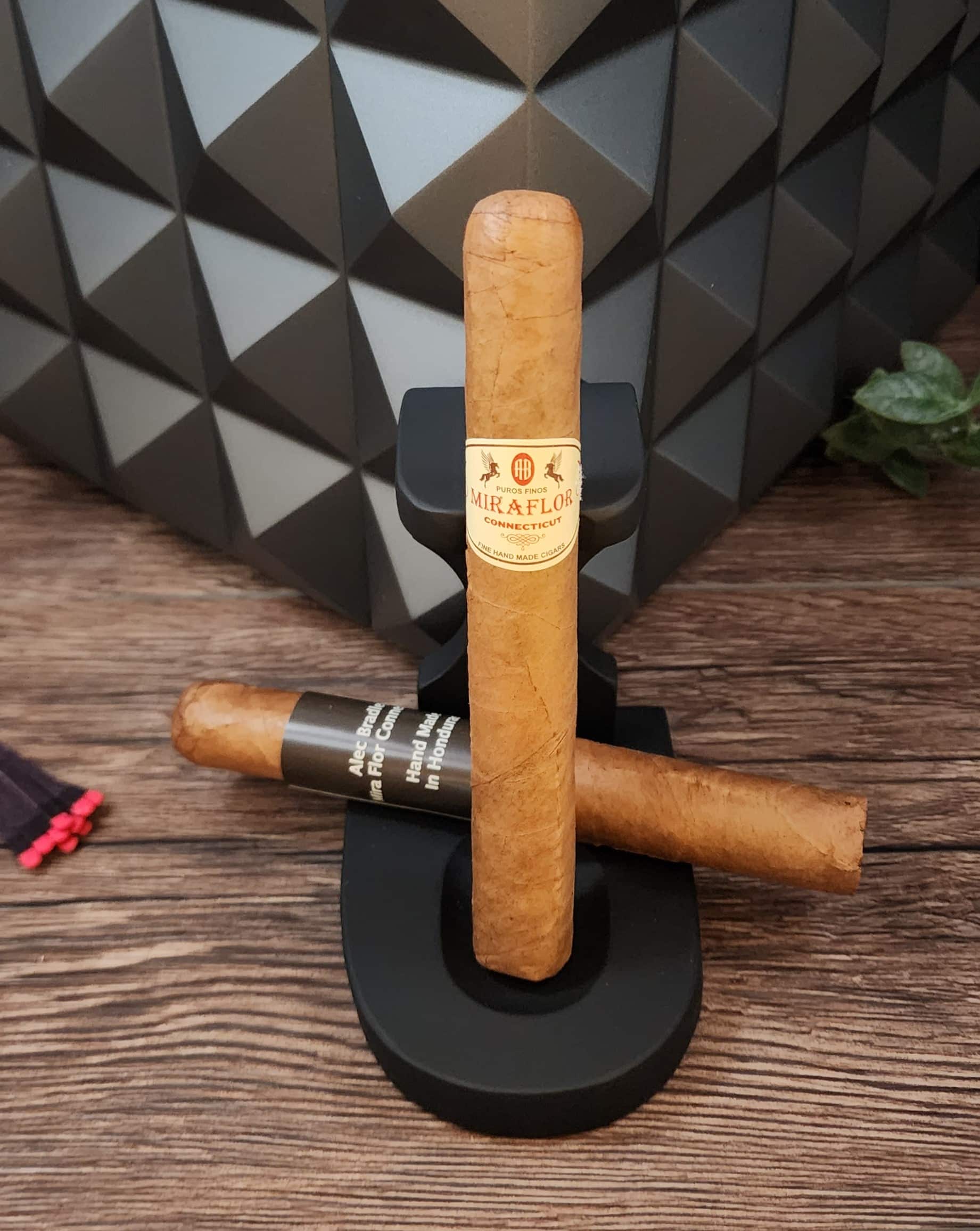 Alec Bradley Mir Flor Conn Toro