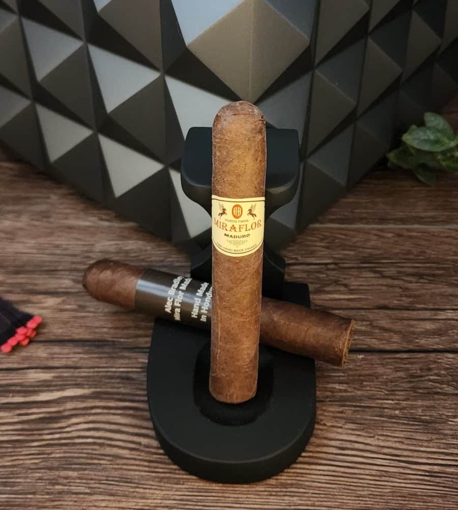 Alec Bradley Mira Flor Maduro Robusto