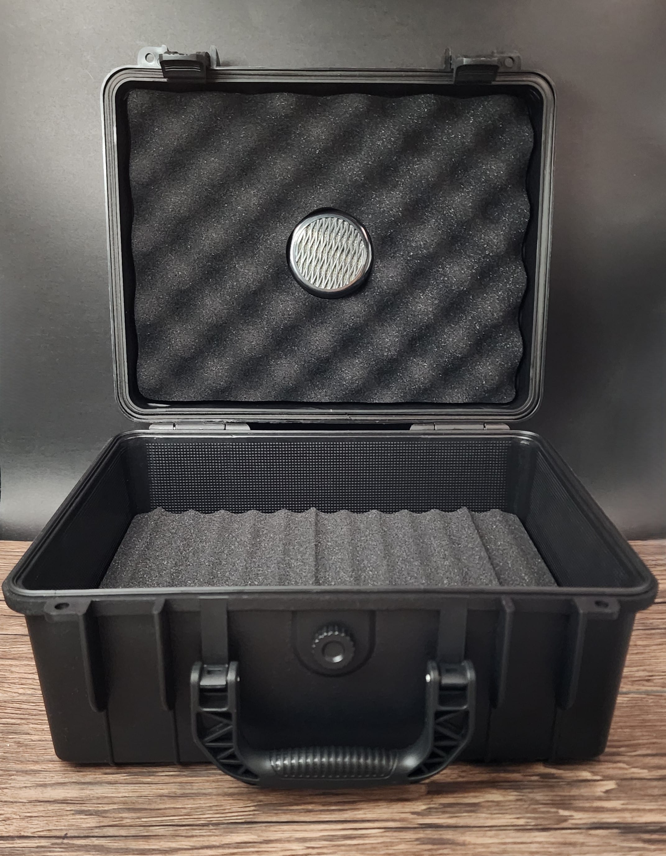 Sikarlan Travel Humidor 40 Count 3
