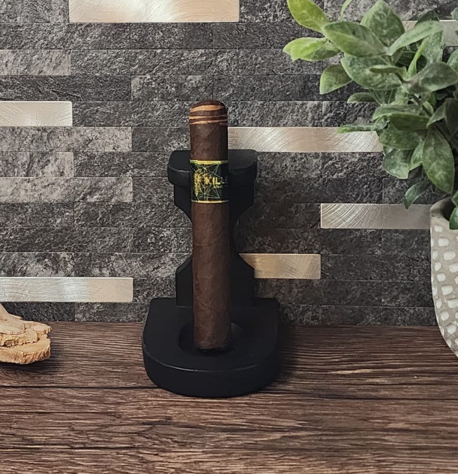 Black Label Trading Company Killer Bee Maduro Robusto