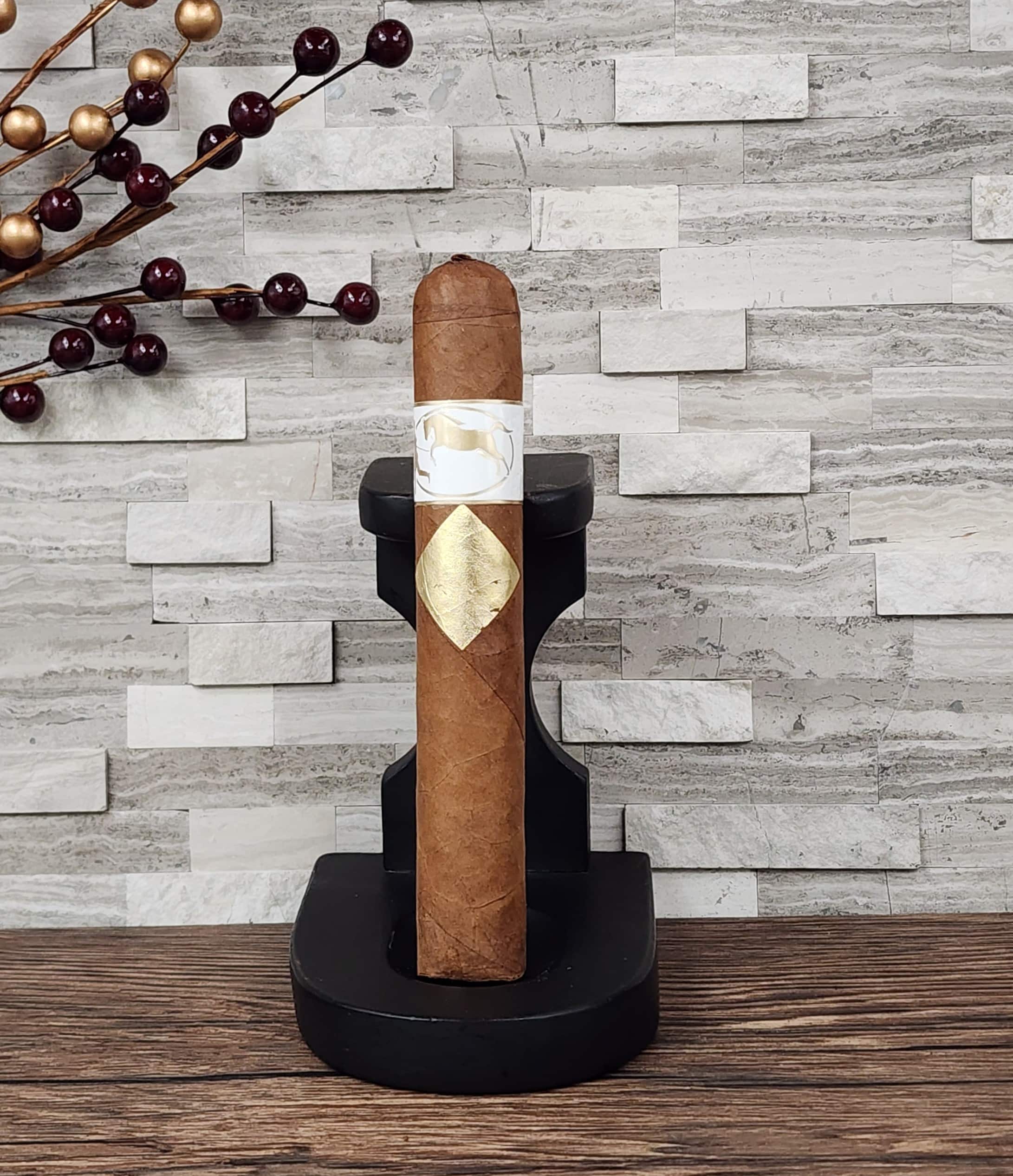 Cavalier White Series Diplomate