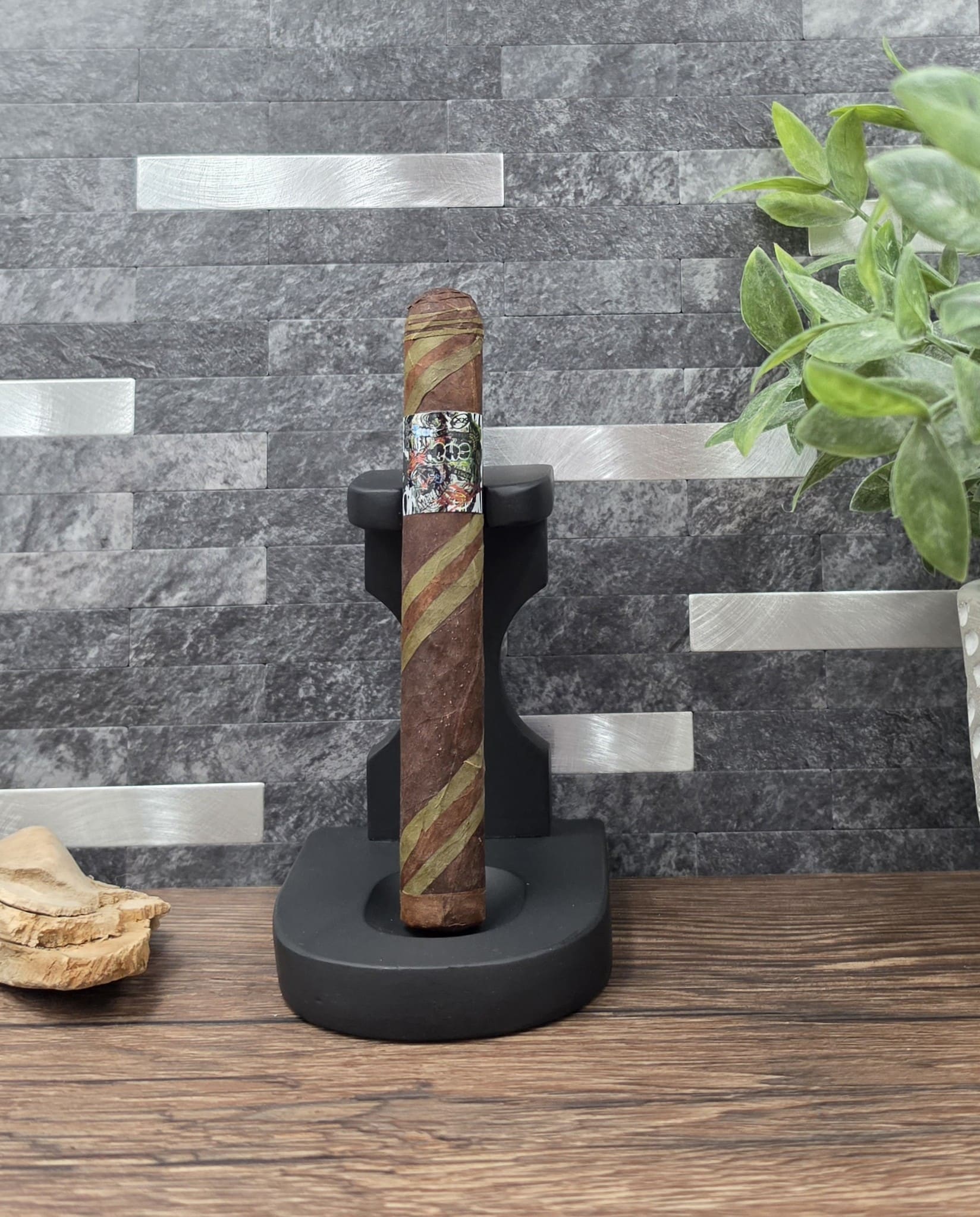 Black Label Trading Company Tigersaurus Robusto