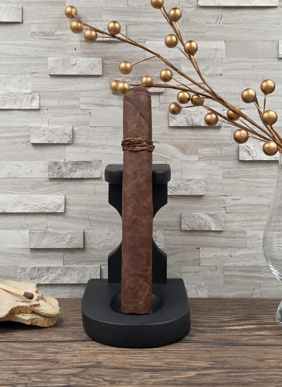 Cao Amazon Basin Extra Anejo Toro